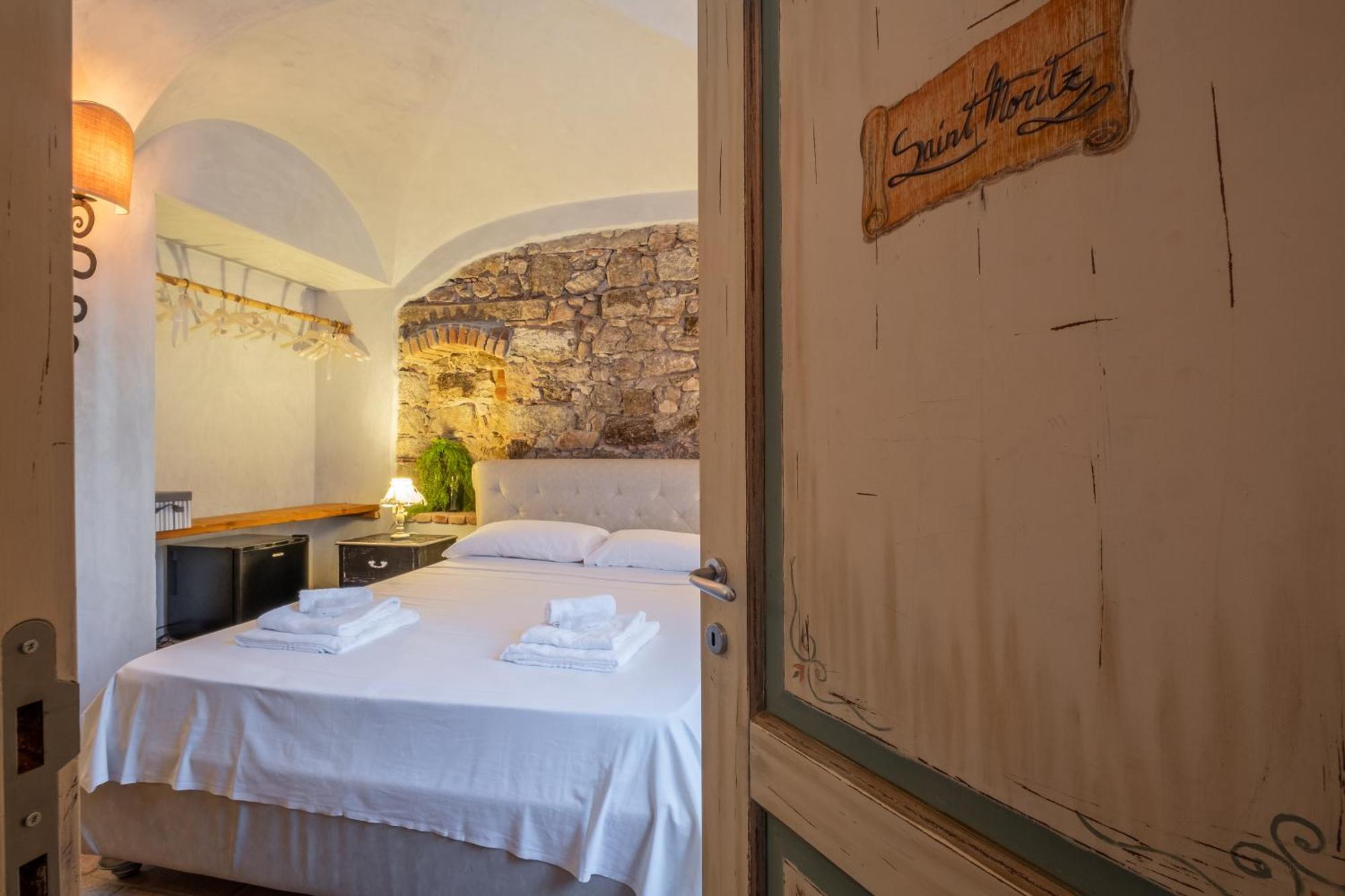 Dimoras Dimore Nel Cuore Di Olbia Exterior photo