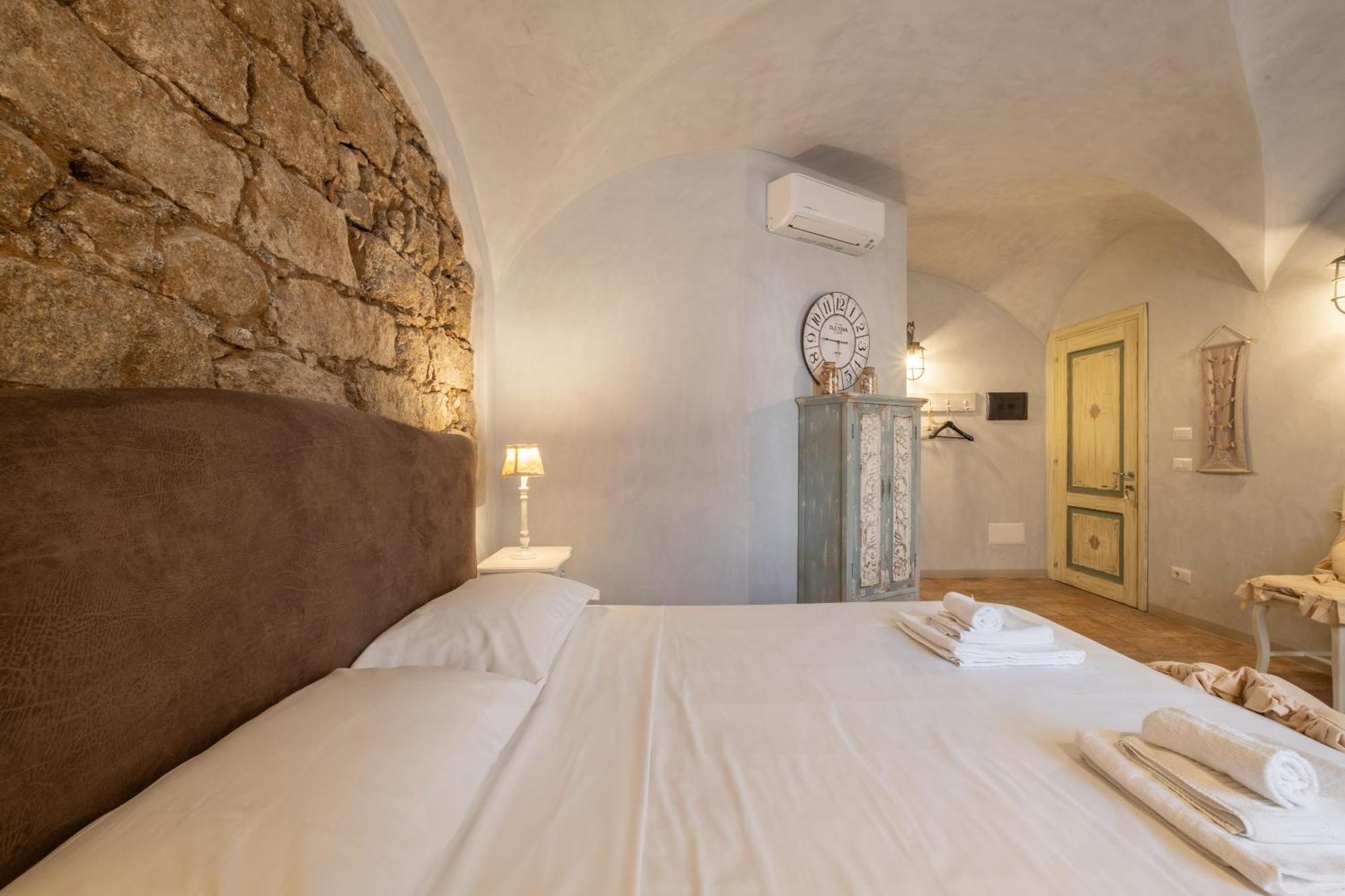 Dimoras Dimore Nel Cuore Di Olbia Exterior photo