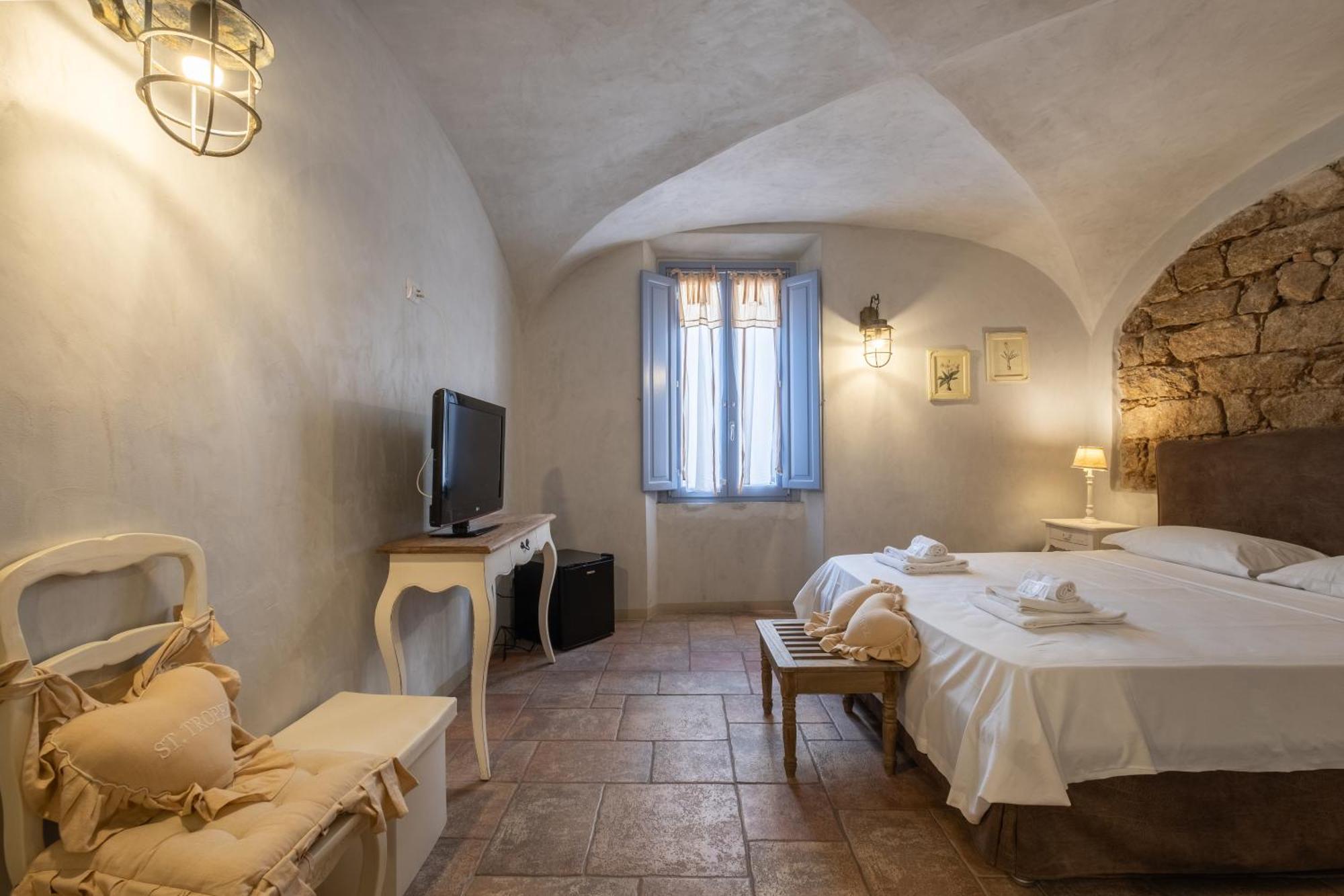 Dimoras Dimore Nel Cuore Di Olbia Exterior photo