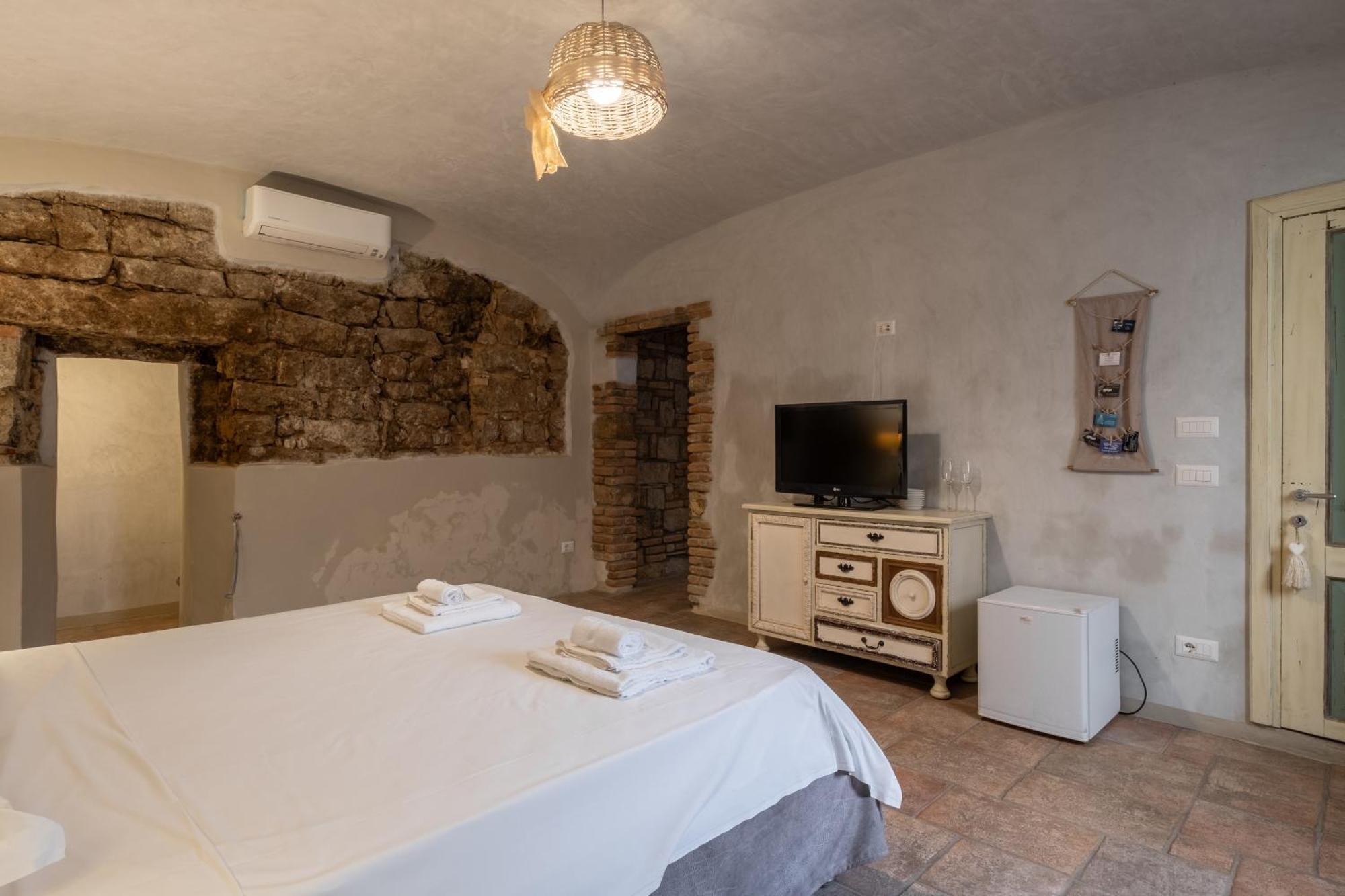 Dimoras Dimore Nel Cuore Di Olbia Exterior photo