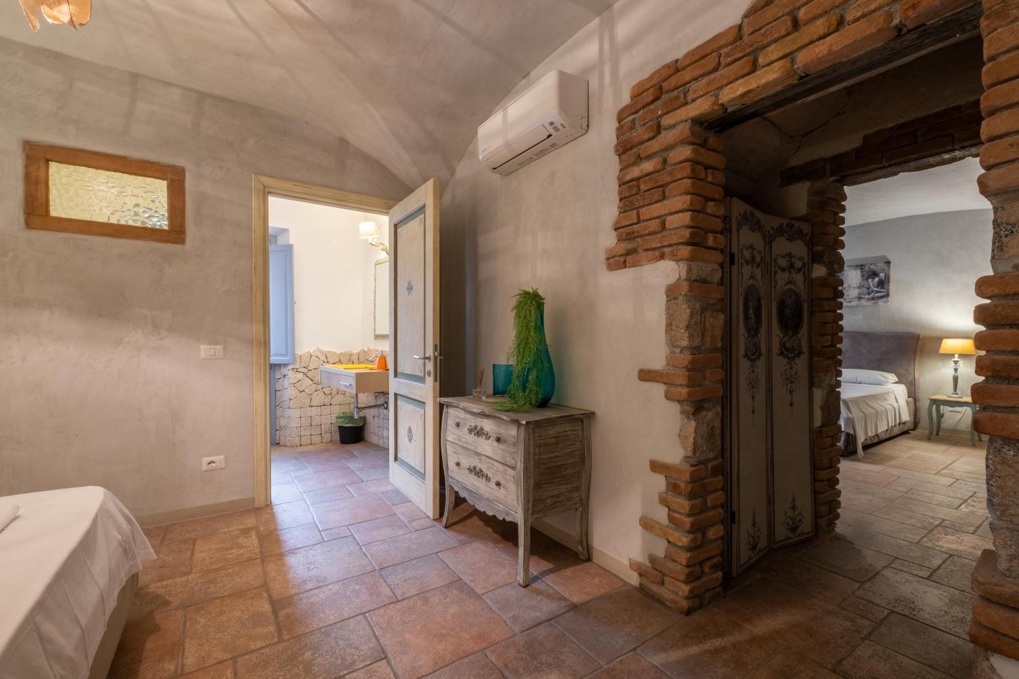 Dimoras Dimore Nel Cuore Di Olbia Exterior photo